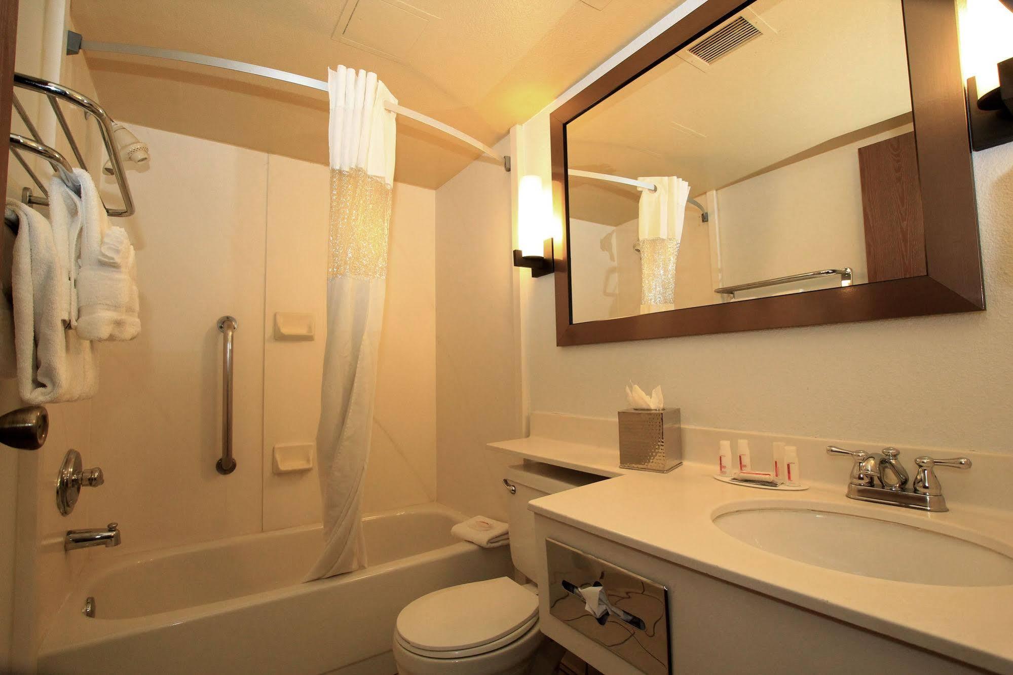 Delta Hotels By Marriott Denver Thornton Northglenn Dış mekan fotoğraf