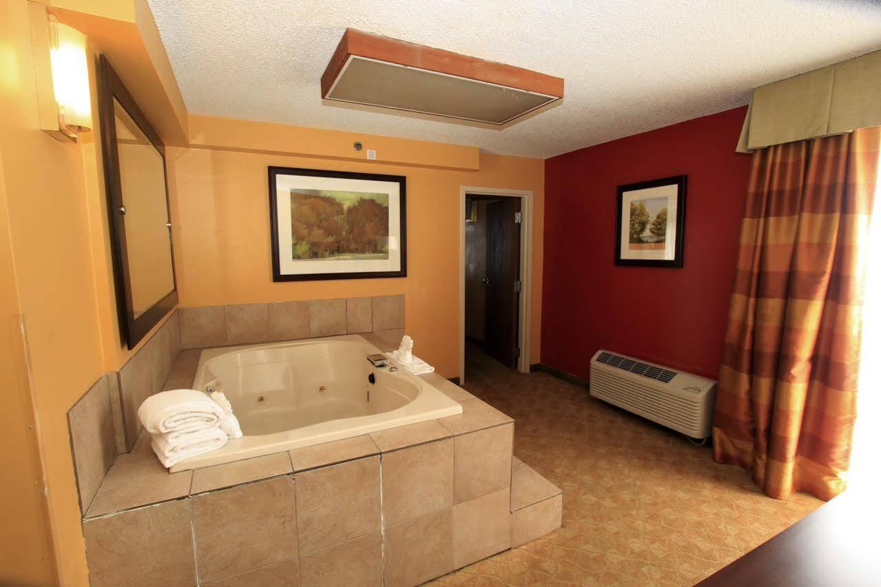 Delta Hotels By Marriott Denver Thornton Northglenn Dış mekan fotoğraf