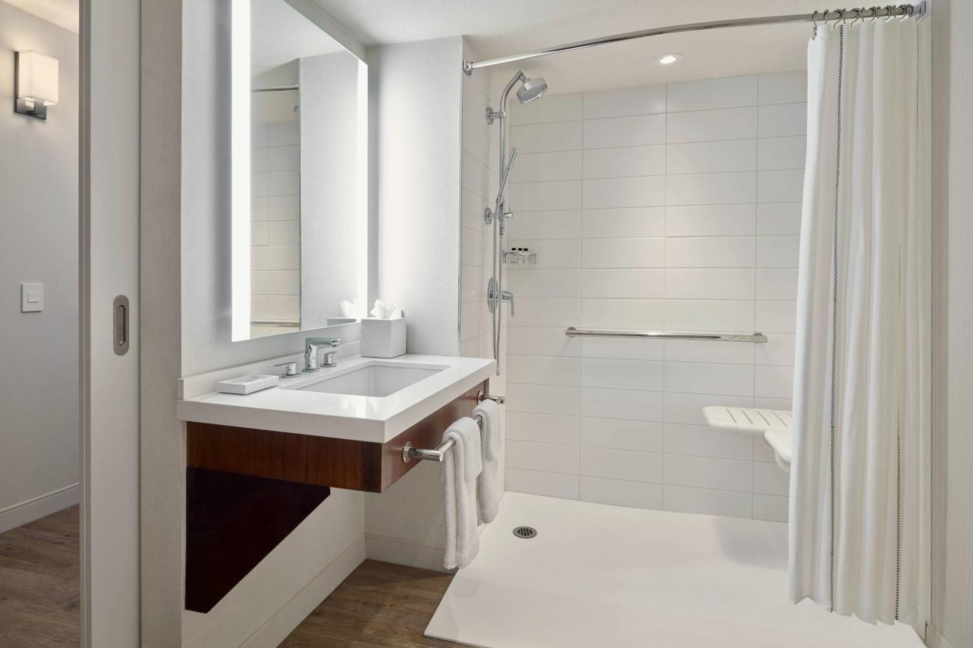 Delta Hotels By Marriott Denver Thornton Northglenn Dış mekan fotoğraf